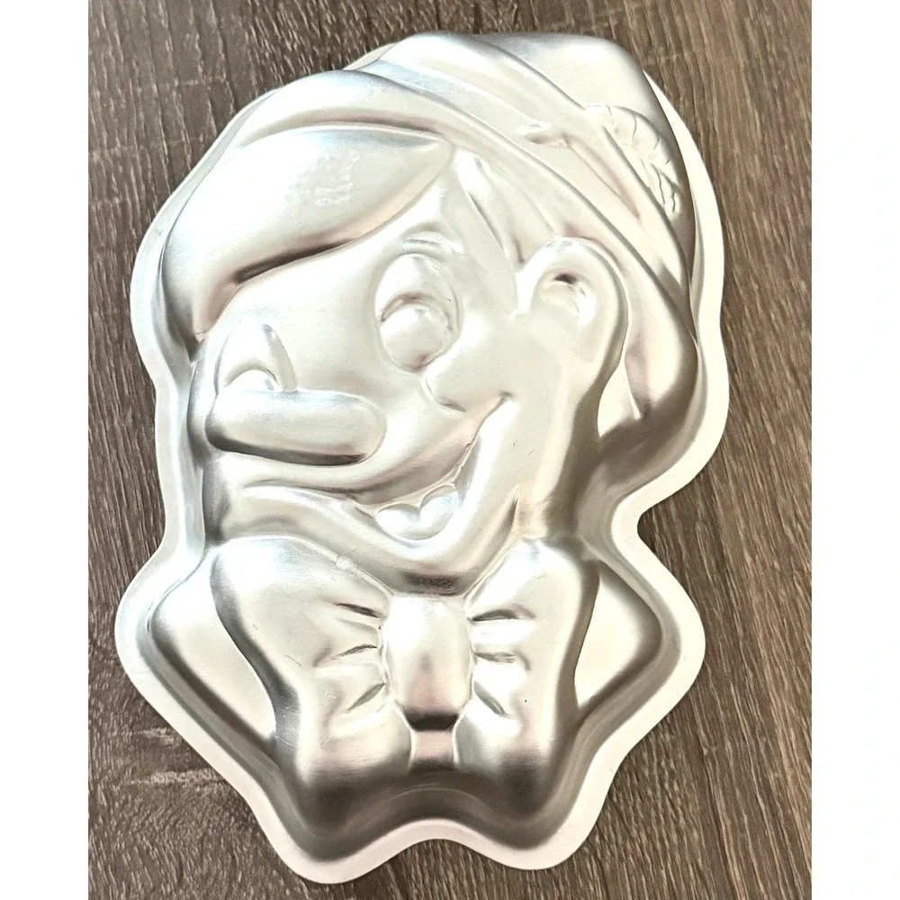 Vintage 1976 Wilton Disney Pinocchio Cake Pan Aluminum Baking Mold 515-701